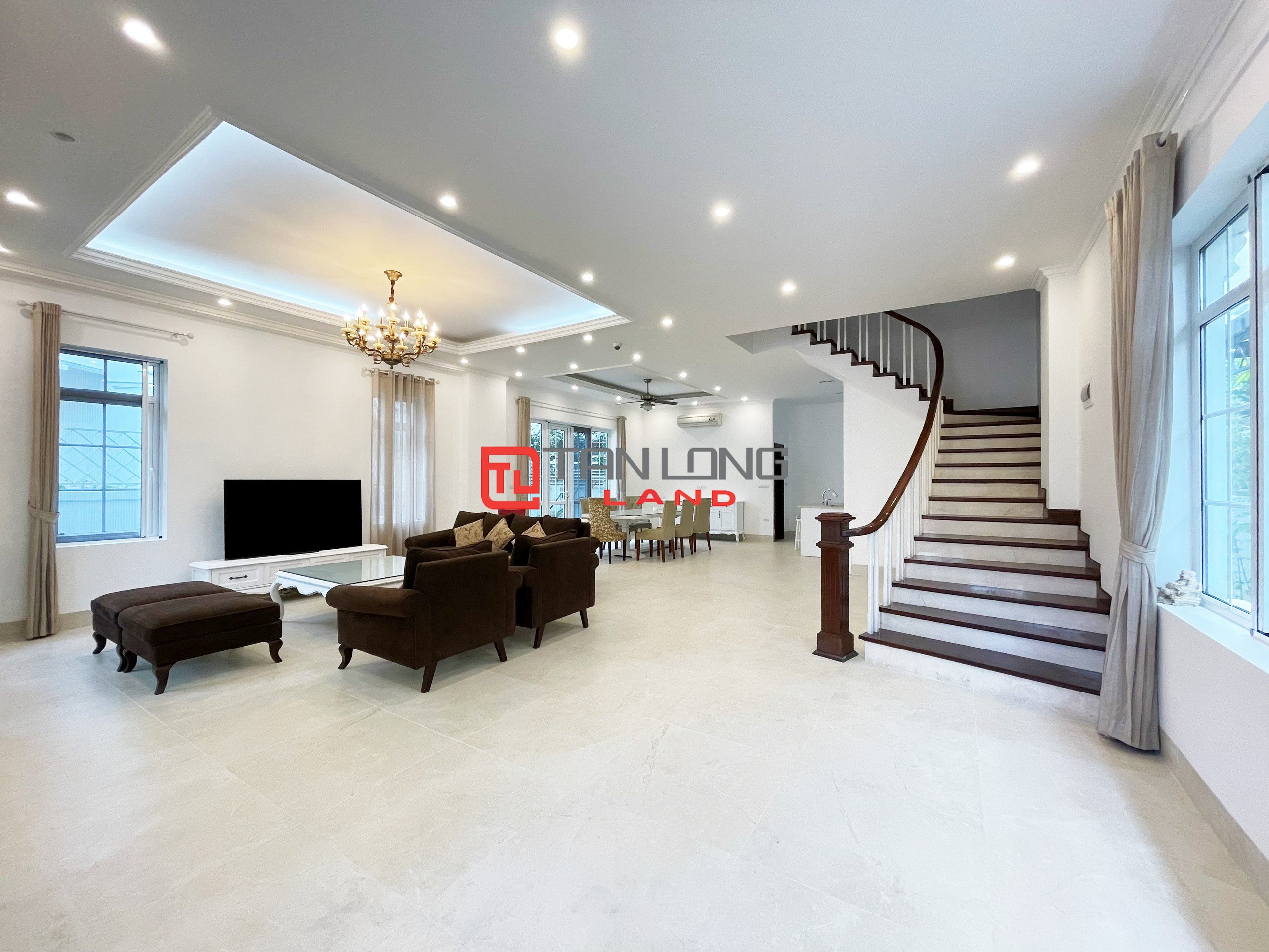 Full Furniture Villa for rent with 4 Bedrooms in Vinhomes Riverside Long Bien 2