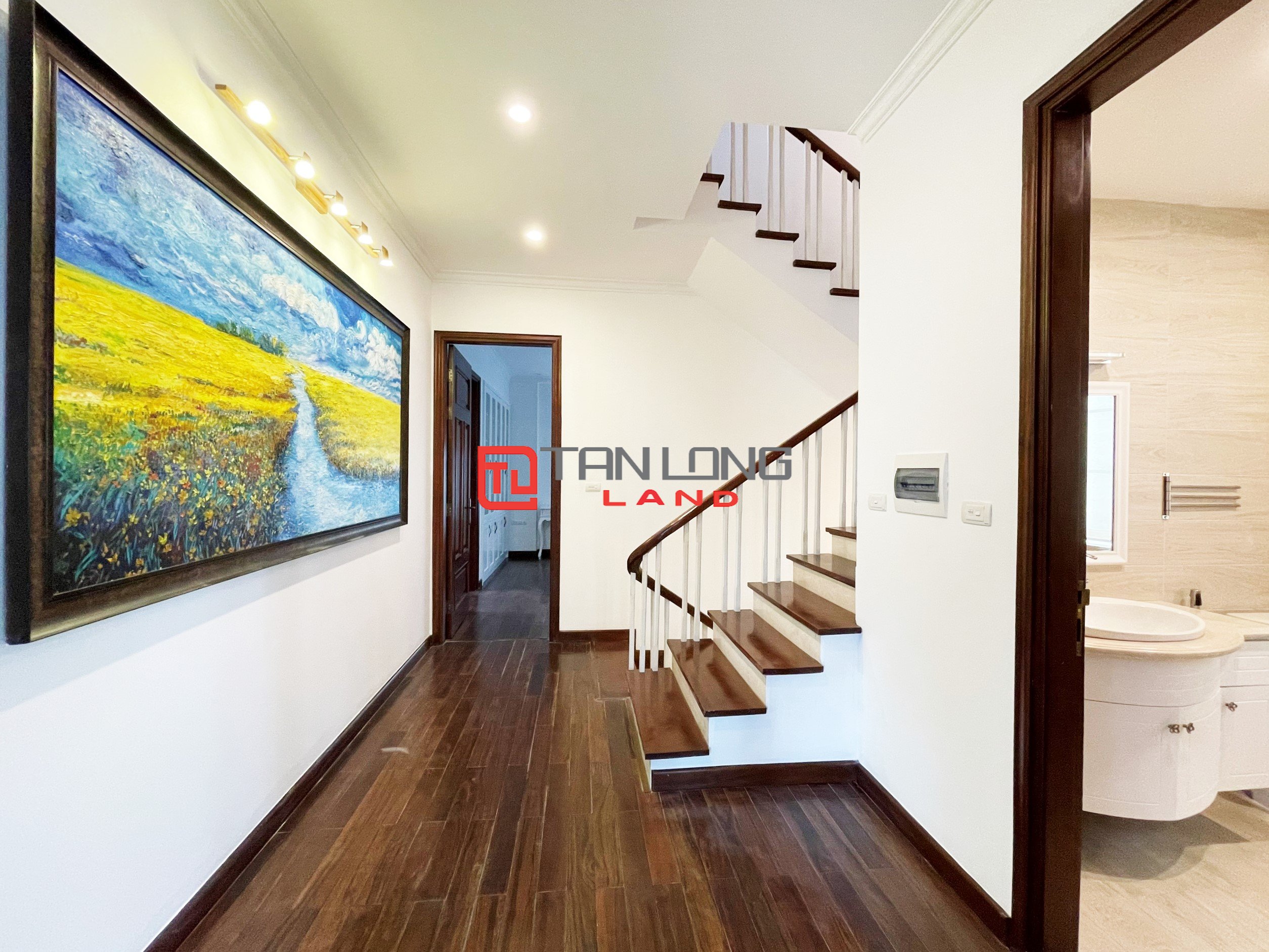 Full Furniture Villa for rent with 4 Bedrooms in Vinhomes Riverside Long Bien 20