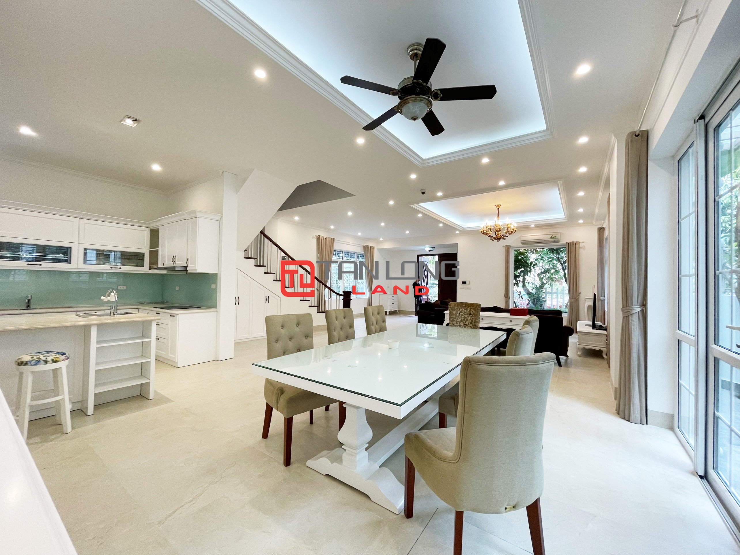 Full Furniture Villa for rent with 4 Bedrooms in Vinhomes Riverside Long Bien 7