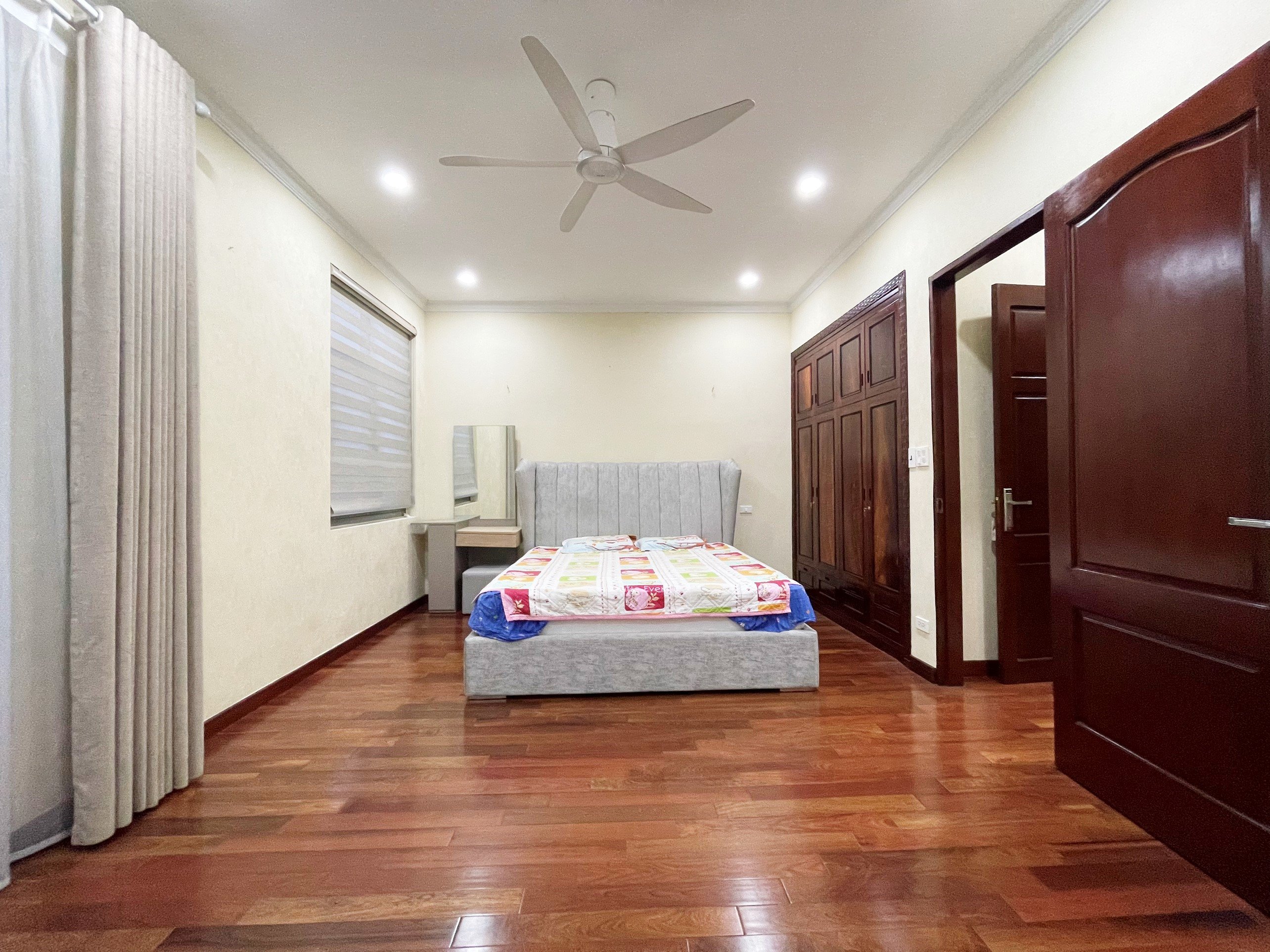 Full Furniture Villa in Nguyen Que area Vinhomes The Harmony for rent only 1300 usd/month 8