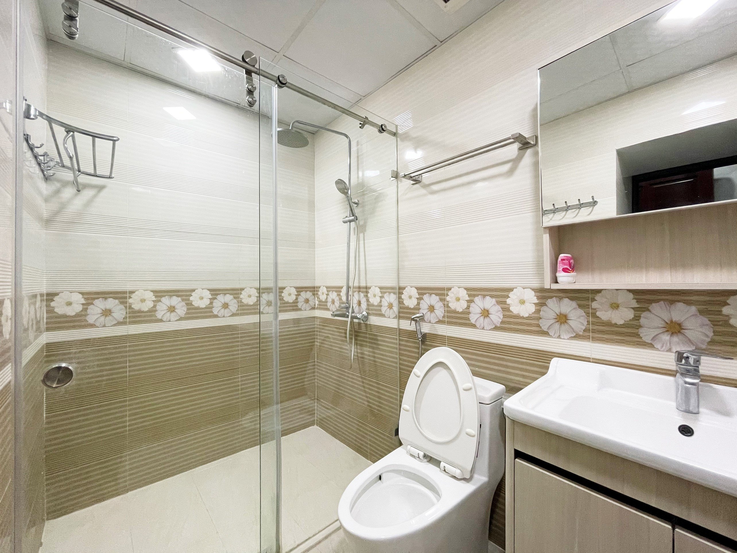 Full Furniture Villa in Nguyen Que area Vinhomes The Harmony for rent only 1300 usd/month 14