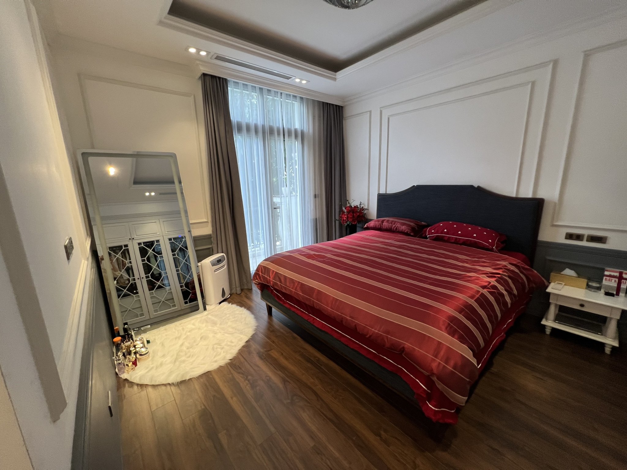 Fully furnished 4 Bedroom Semi-detached Villa for rent at Vinhomes The Harmony 6