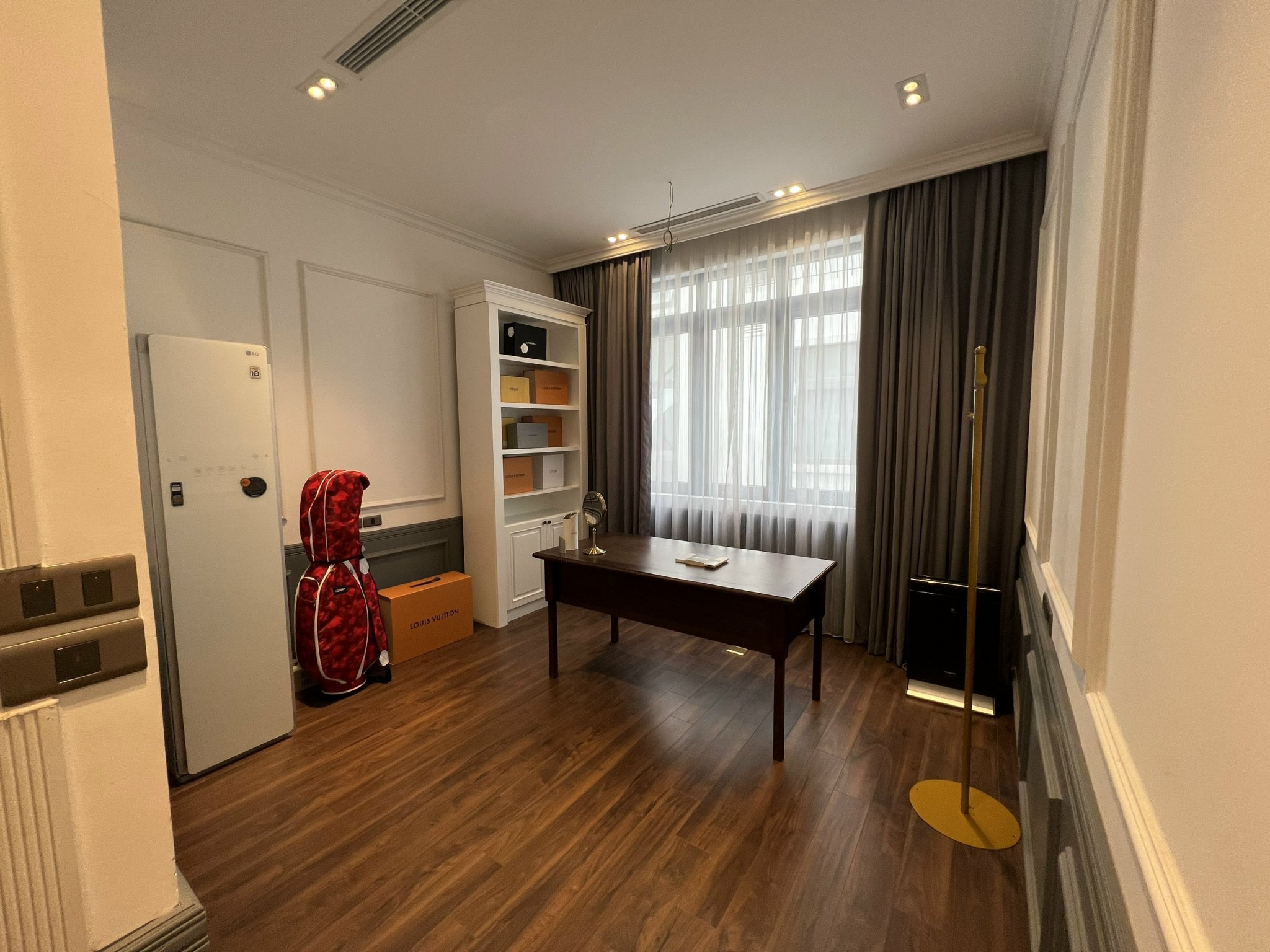 Fully furnished 4 Bedroom Semi-detached Villa for rent at Vinhomes The Harmony 13