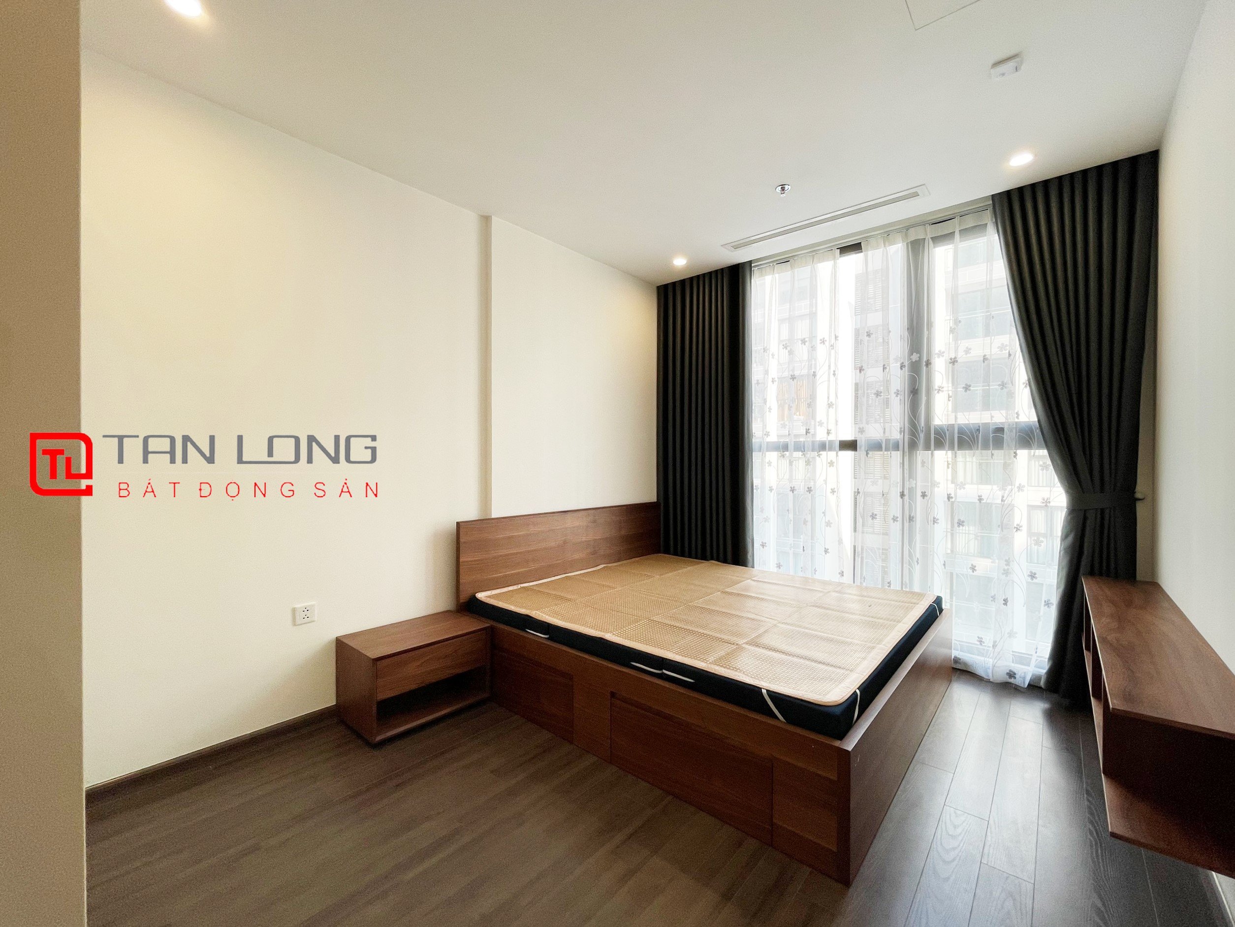 Fully Furnished Apartment for rent in S2 building at Vinhomes Symphony 10