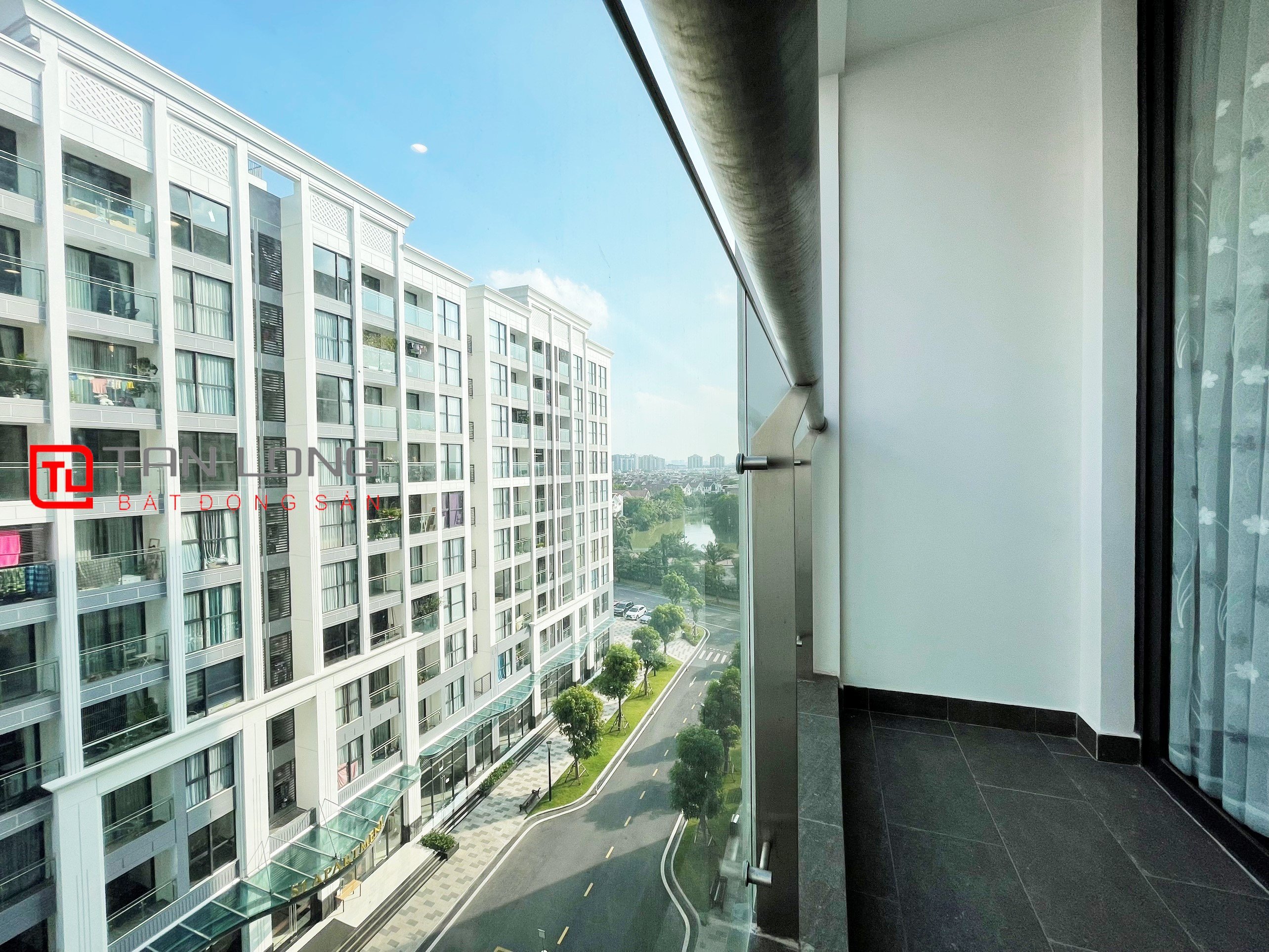 Fully Furnished Apartment for rent in S2 building at Vinhomes Symphony 12