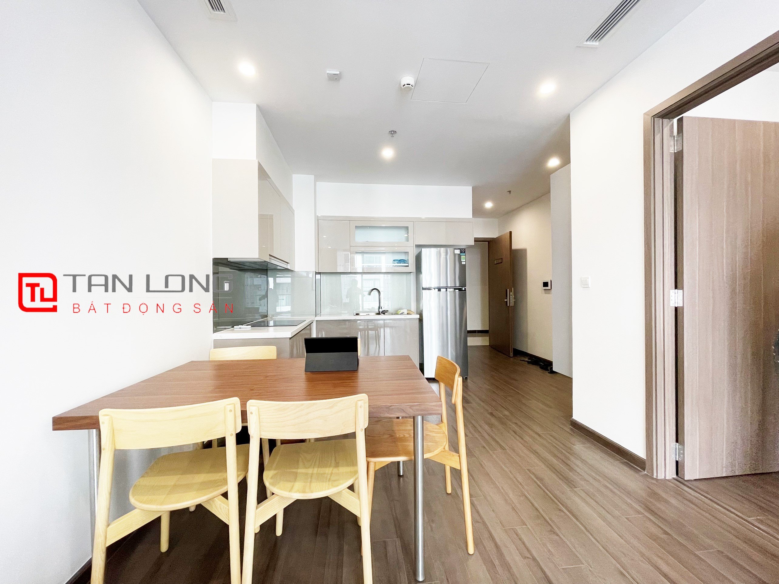 Fully Furnished Apartment for rent in S2 building at Vinhomes Symphony 3