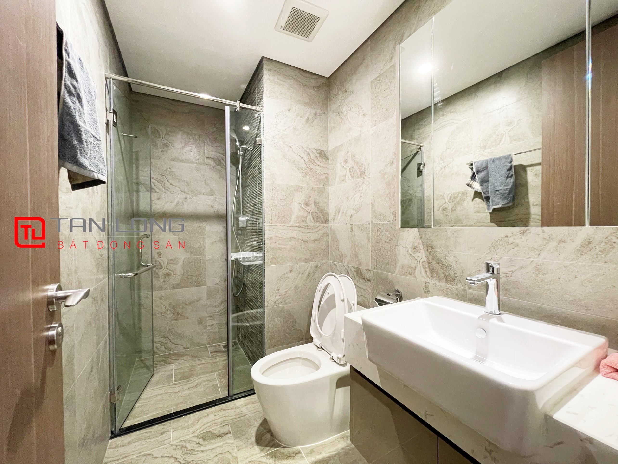 Fully Furnished Apartment for rent in S2 building at Vinhomes Symphony 6