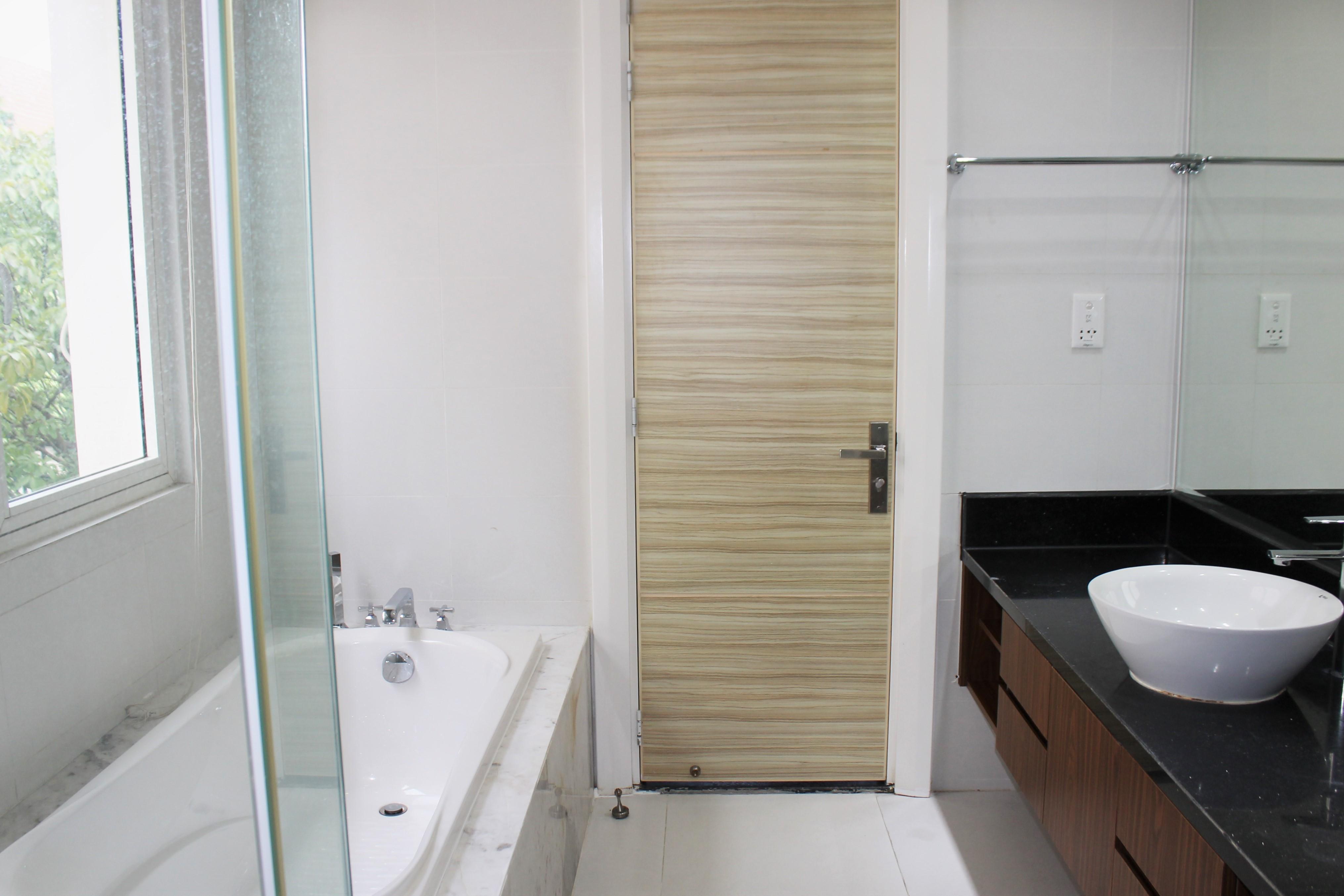 Fully furnished Duplex Villa for rent in Vinhomes Riverside 8