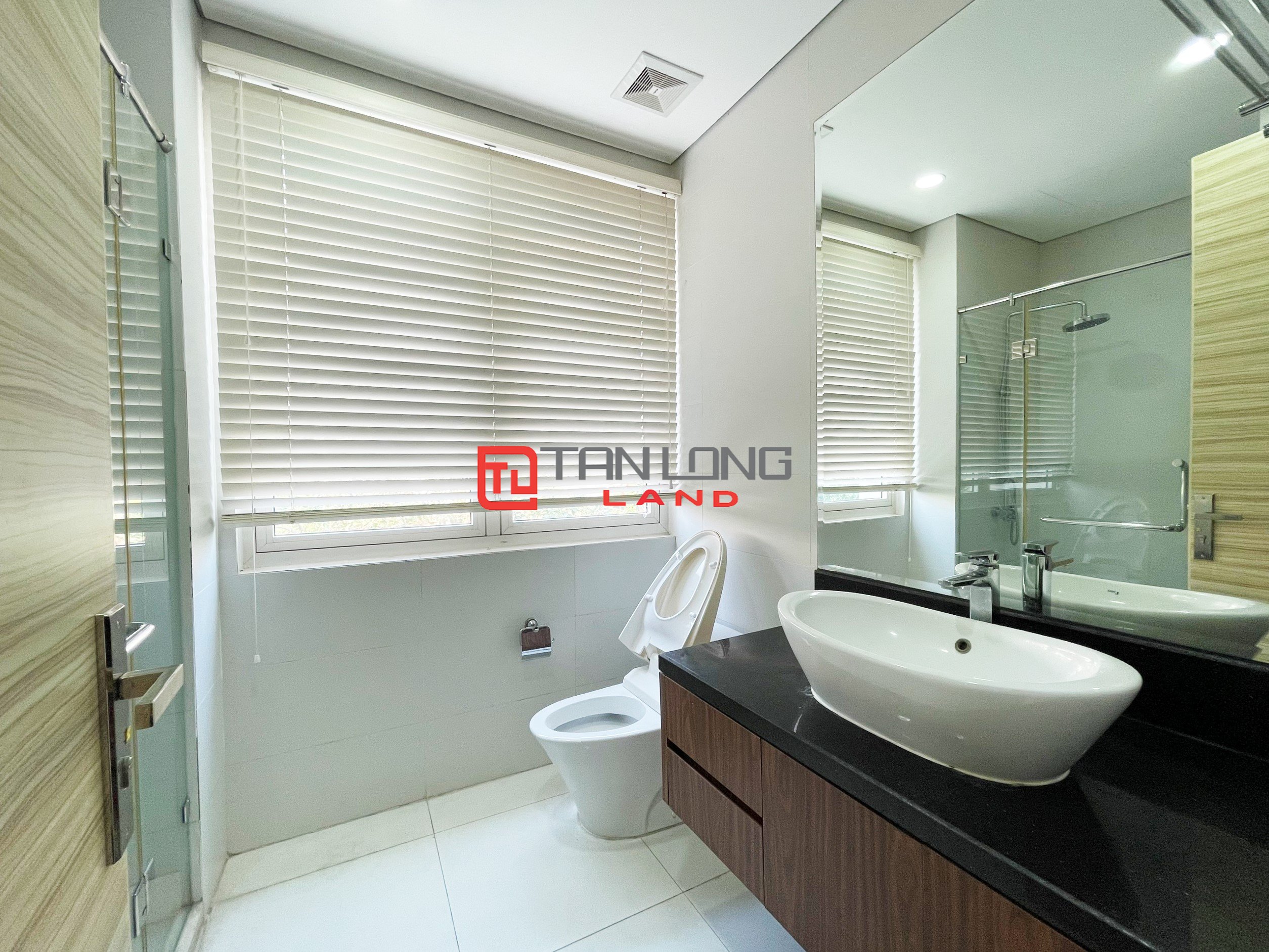 Fully Furnished Duplex Villa for rent near BIS International School at Vinhomes Riverside Long Bien 10
