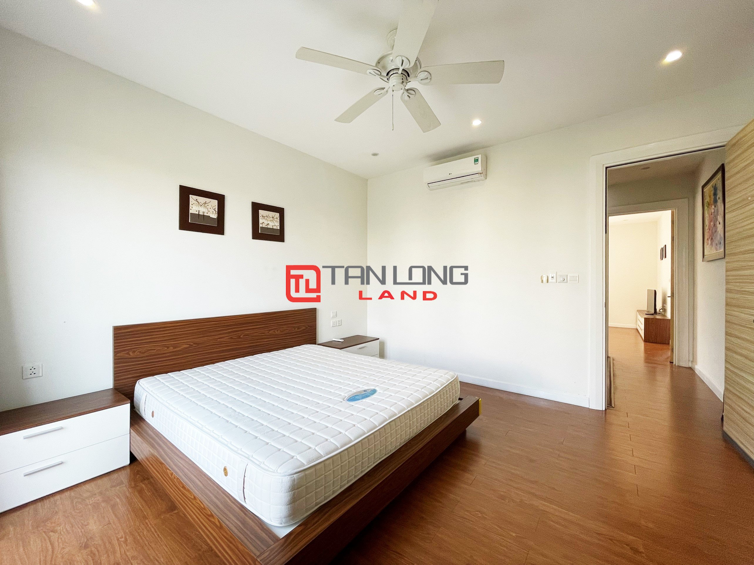 Fully Furnished Duplex Villa for rent near BIS International School at Vinhomes Riverside Long Bien 11