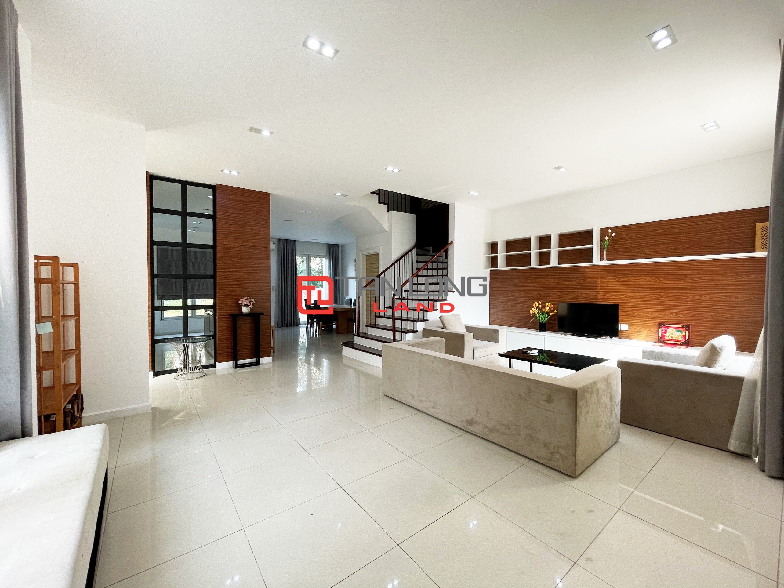 Fully Furnished Duplex Villa for rent near BIS International School at Vinhomes Riverside Long Bien 3