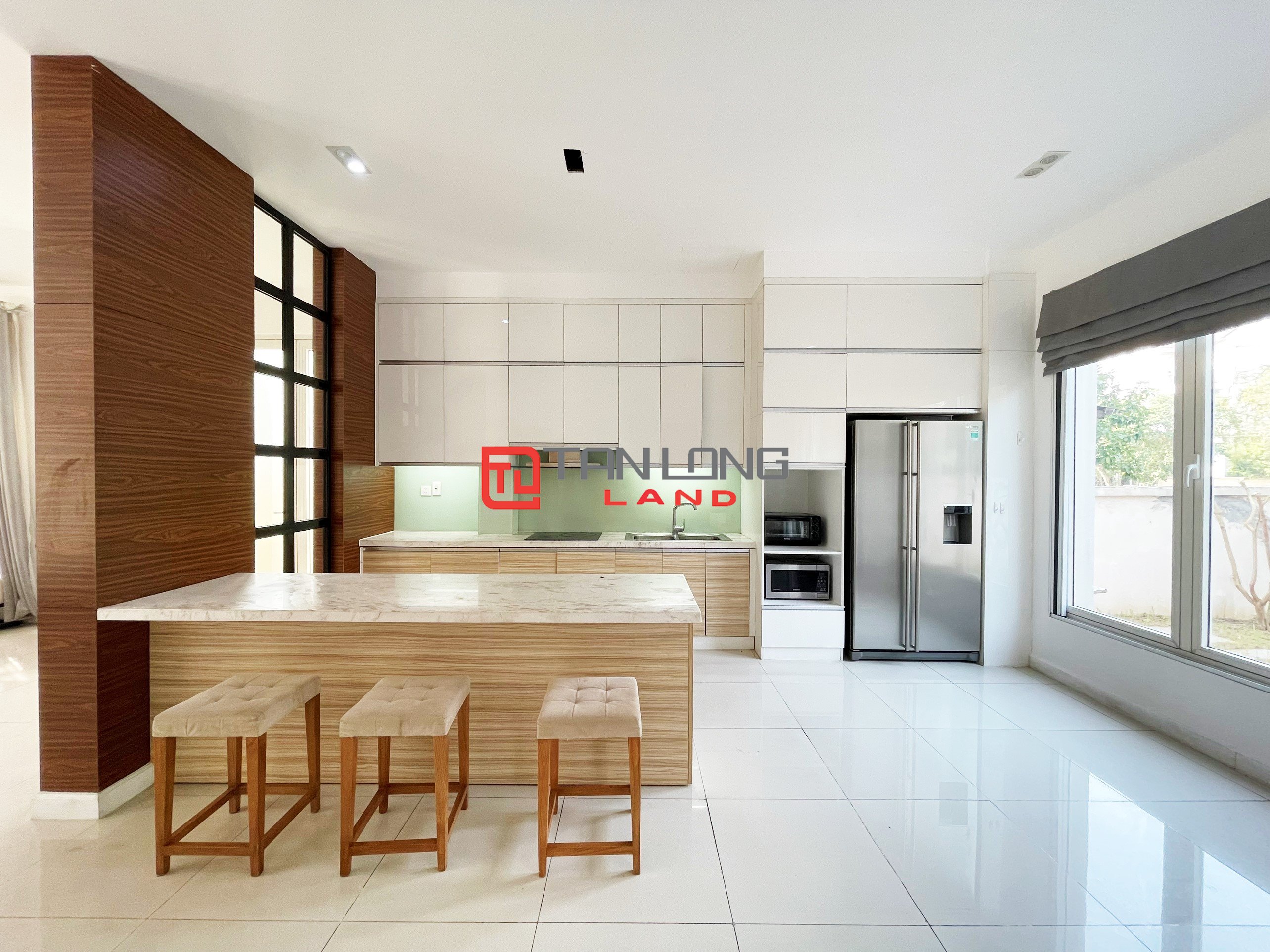 Fully Furnished Duplex Villa for rent near BIS International School at Vinhomes Riverside Long Bien 4