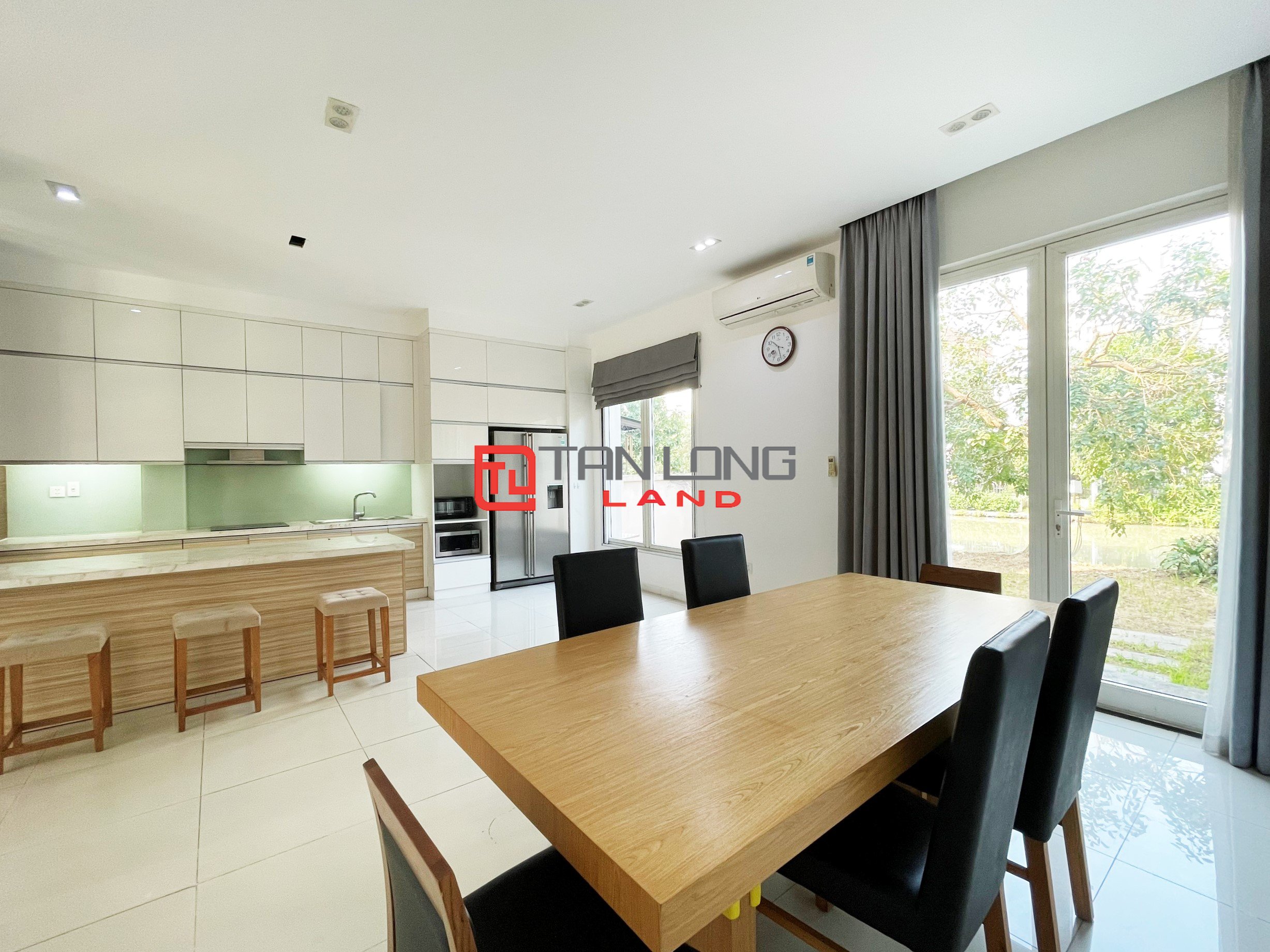 Fully Furnished Duplex Villa for rent near BIS International School at Vinhomes Riverside Long Bien 5