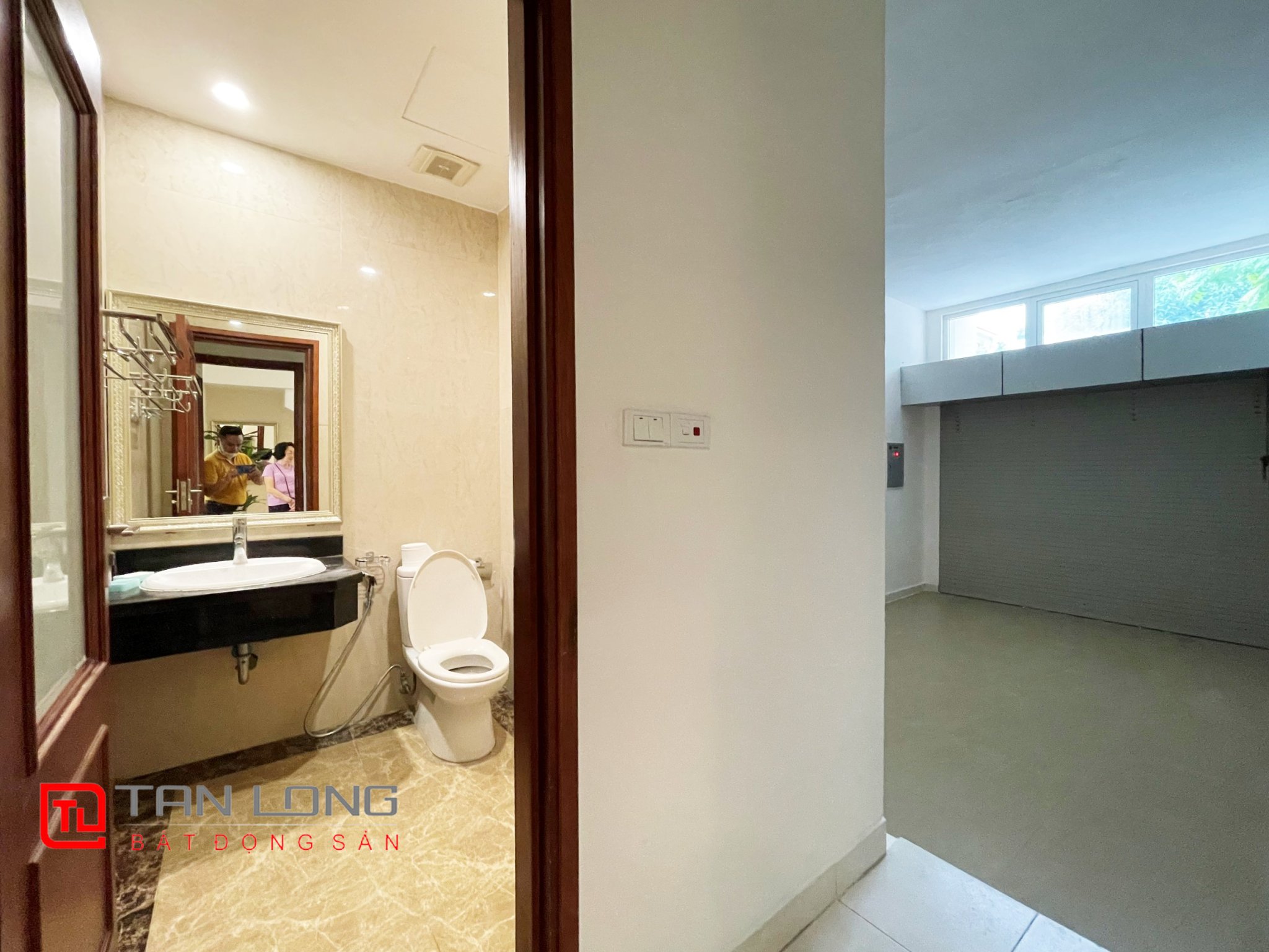 Fully furnished Duplex Villa for rent with a view of the fork in the river at Vinhomes Riverside 12
