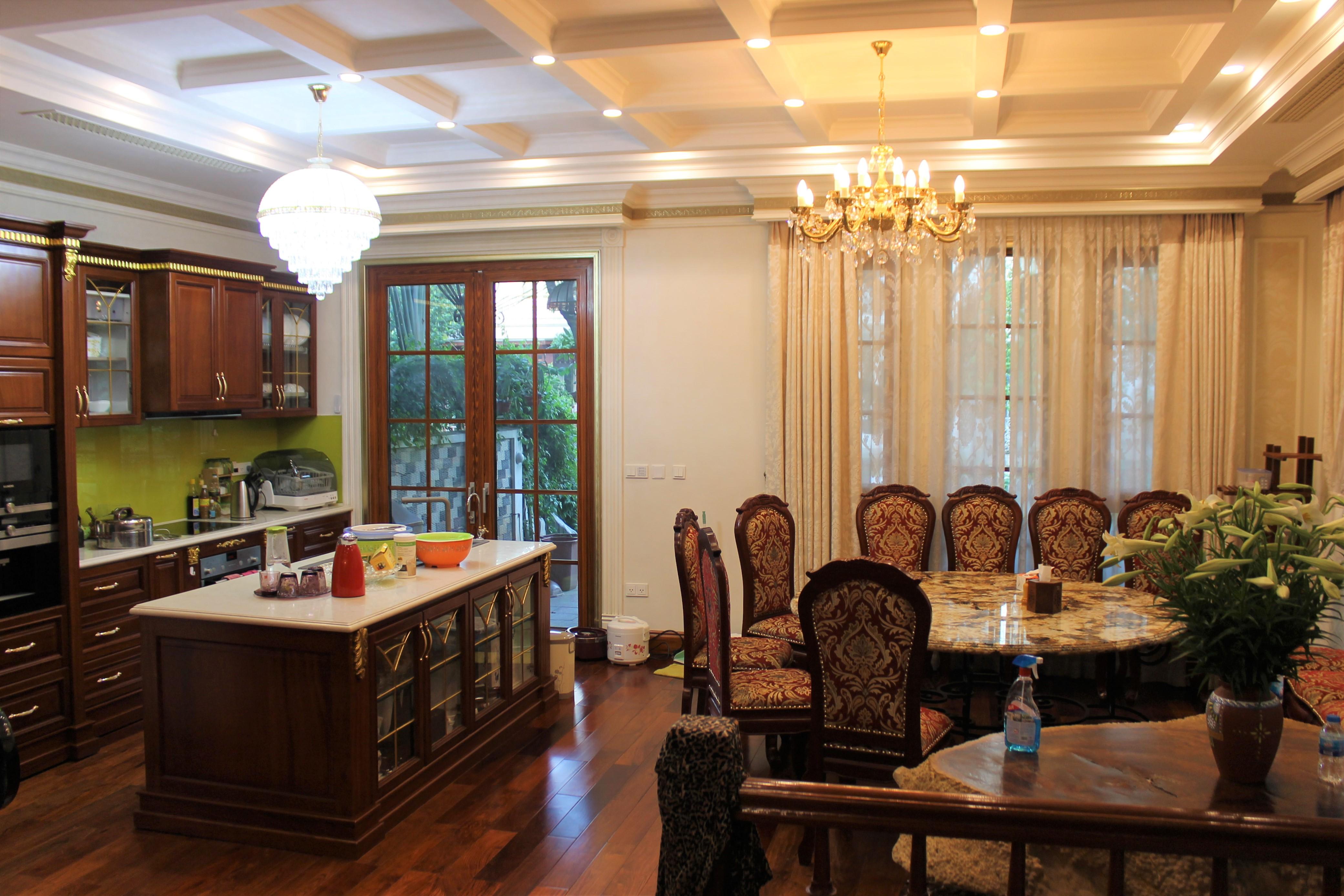 Fully furnished Duplex Villa in Vinhomes Riverside for rent or for sale 4