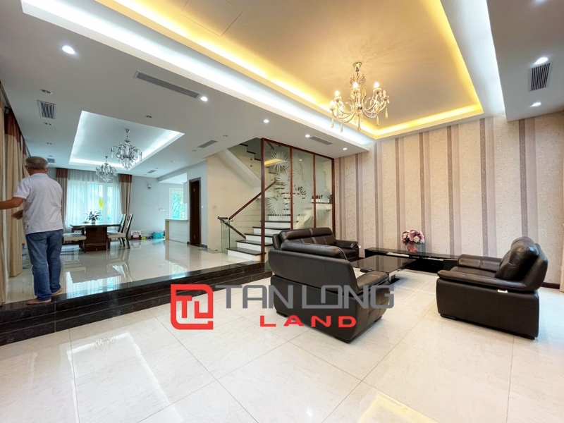 Fully furnished villas for rent in Vinhomes Riverside - Remarkable level of resort-style 7