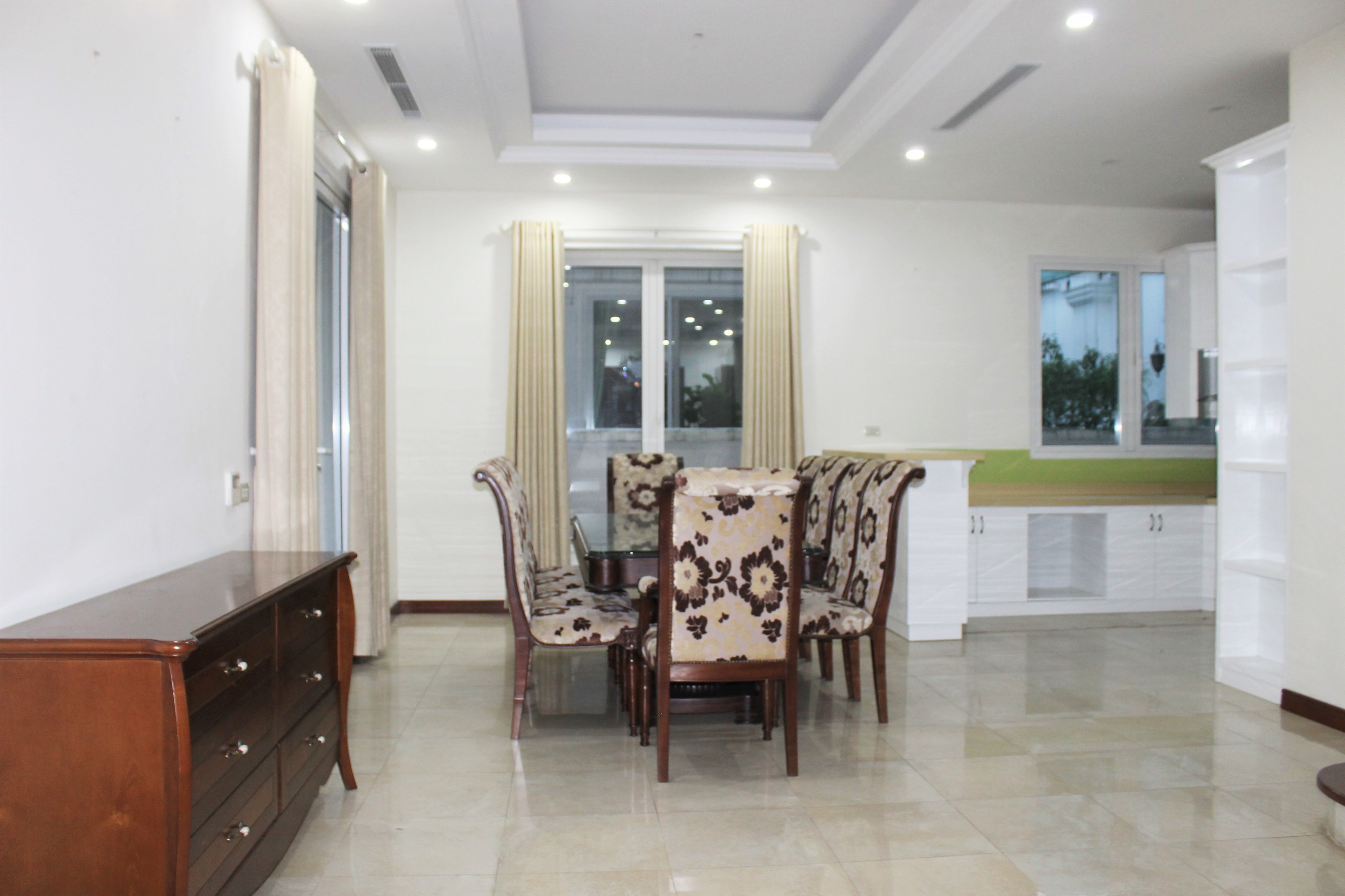 Furnished 3 Bedrooms Duplex Villa To Lease In Vinhomes Riverside 2