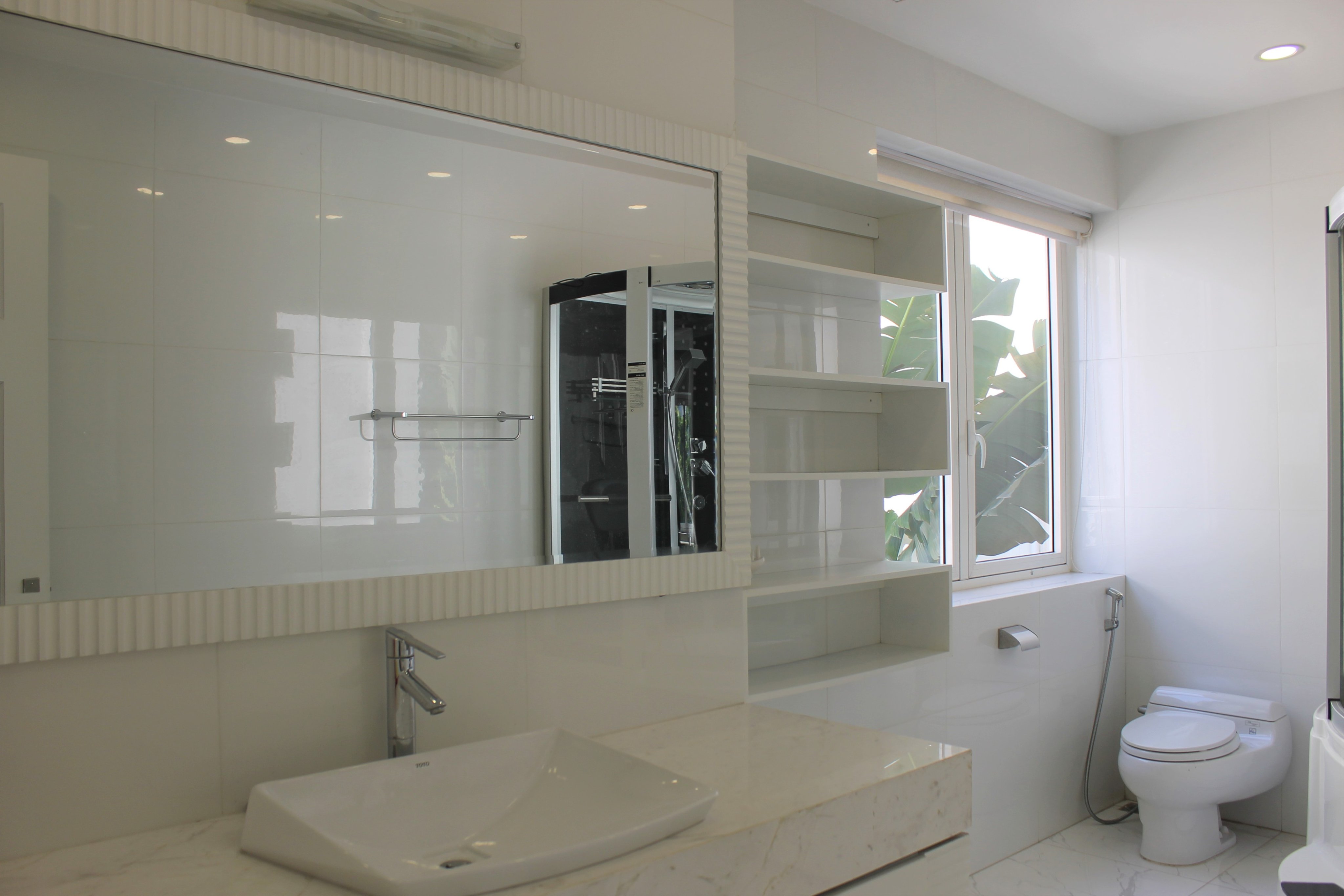 Furnished Semi-detached Vinhomes Riverside Villa To Lease 10