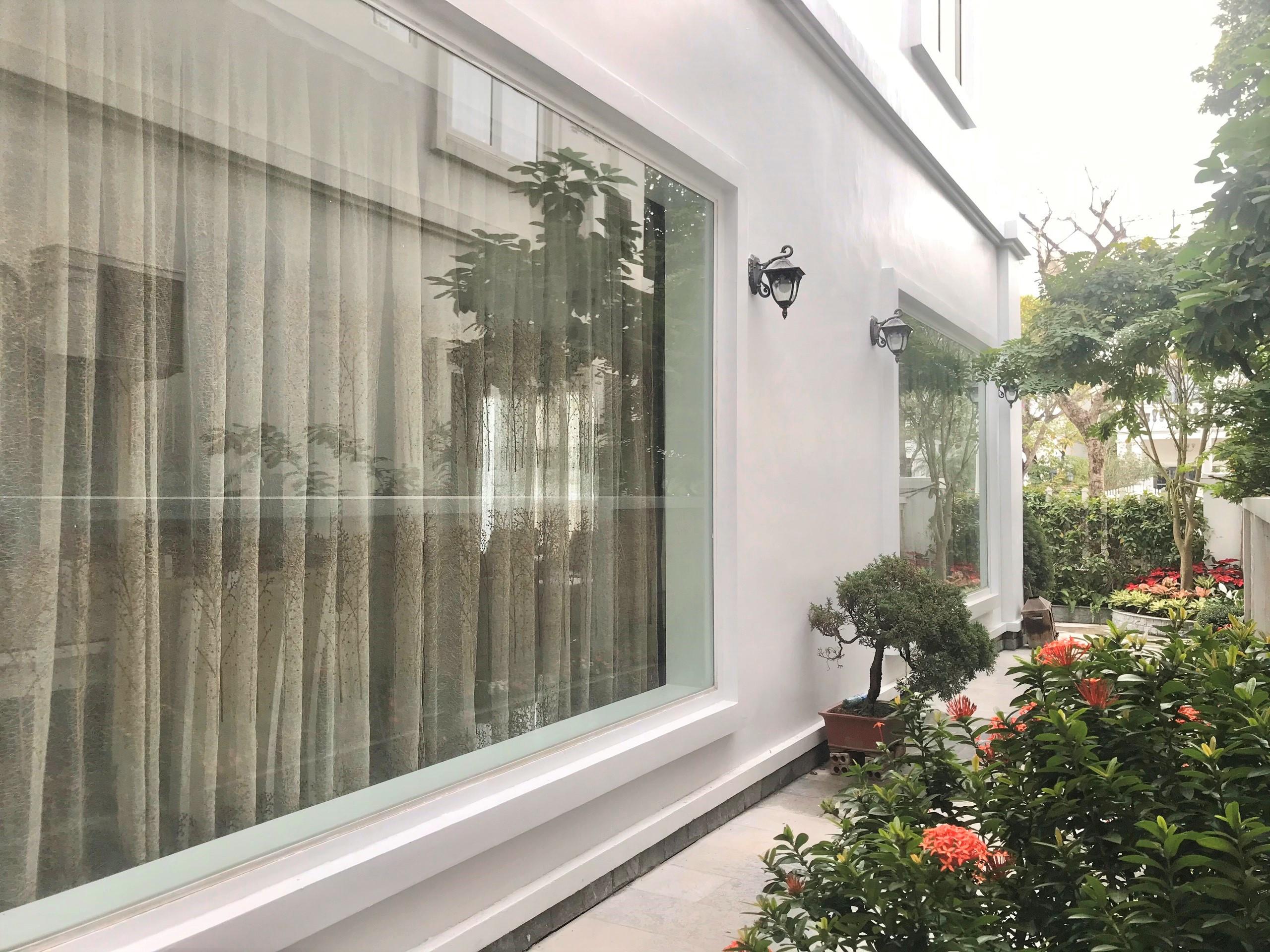 Furnished Semi-detached Vinhomes Riverside Villa To Lease 15