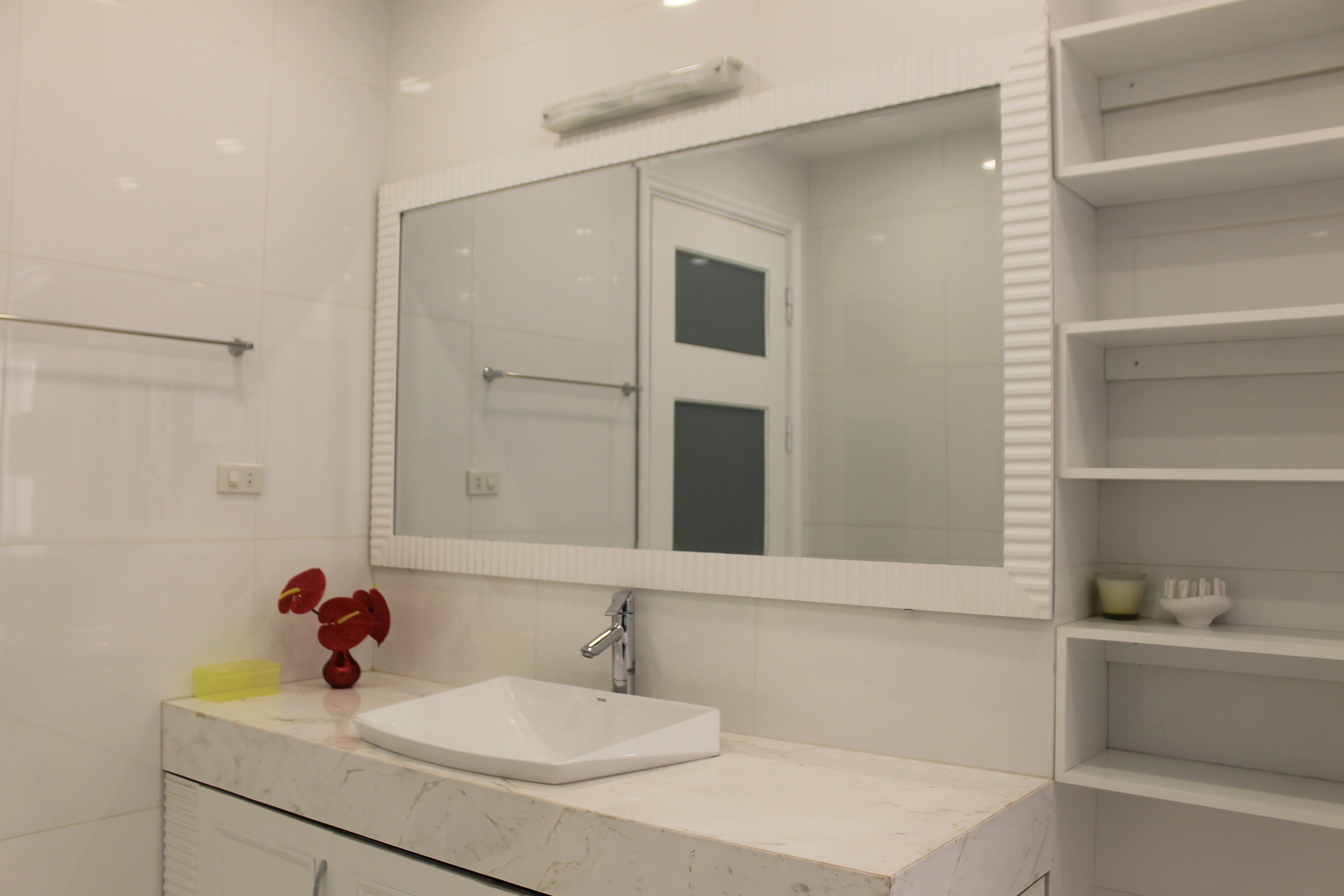 Furnished Semi-detached Vinhomes Riverside Villa To Lease 9