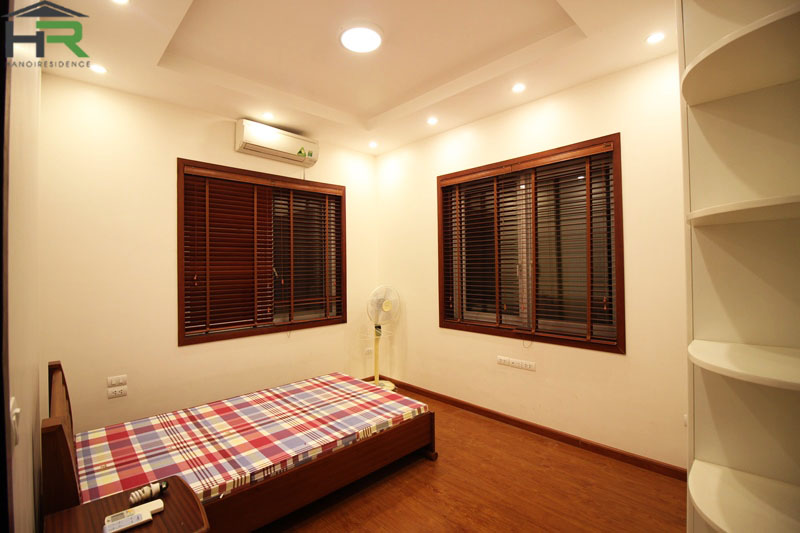 Furnished Villa for rent in Anh Dao, Vinhomes Riverside 12