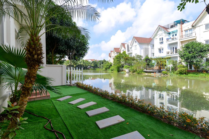 Furnished Villa for rent in Hoa Sua 3, Vinhomes Riverside 12