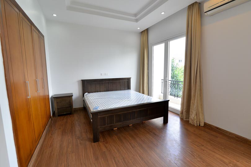 Furnished Villa for rent in Hoa Sua 3, Vinhomes Riverside 5