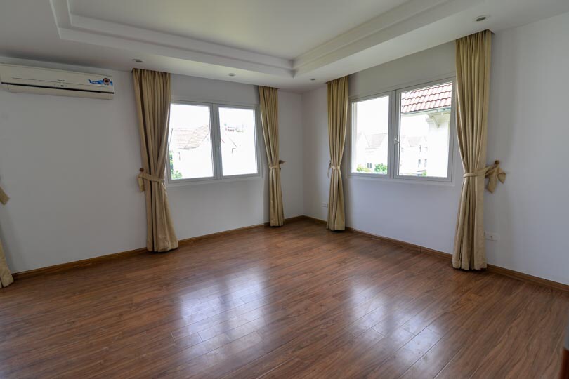 Furnished Villa for rent in Hoa Sua 3, Vinhomes Riverside 7