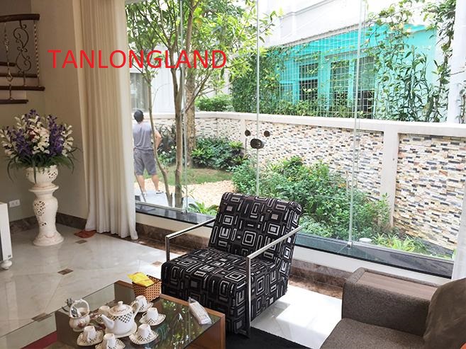 Good price villas for rent on Vinhomes Riveside - Long Bien 1