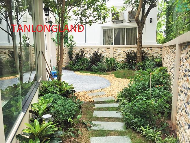 Good price villas for rent on Vinhomes Riveside - Long Bien 11