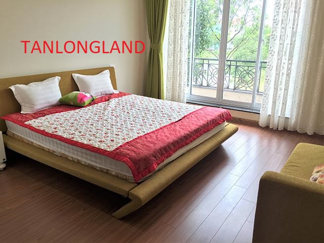 Good price villas for rent on Vinhomes Riveside - Long Bien 7