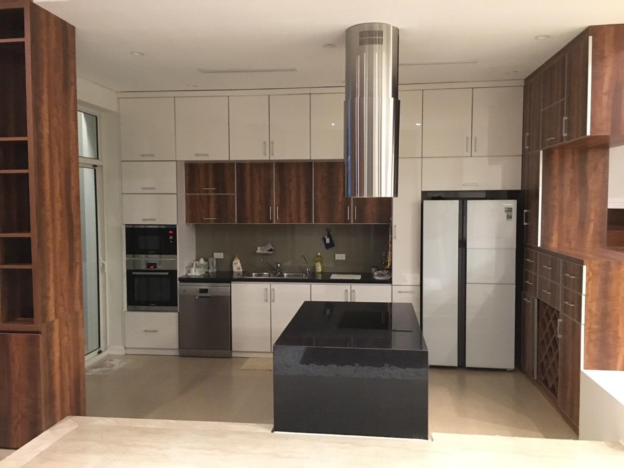 Gorgeous villa for rent at Vinhomes Riverside 2