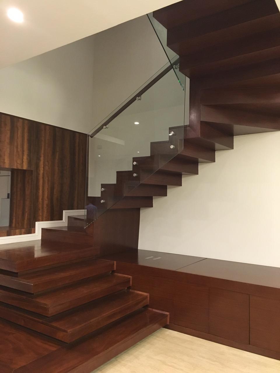 Gorgeous villa for rent at Vinhomes Riverside 6