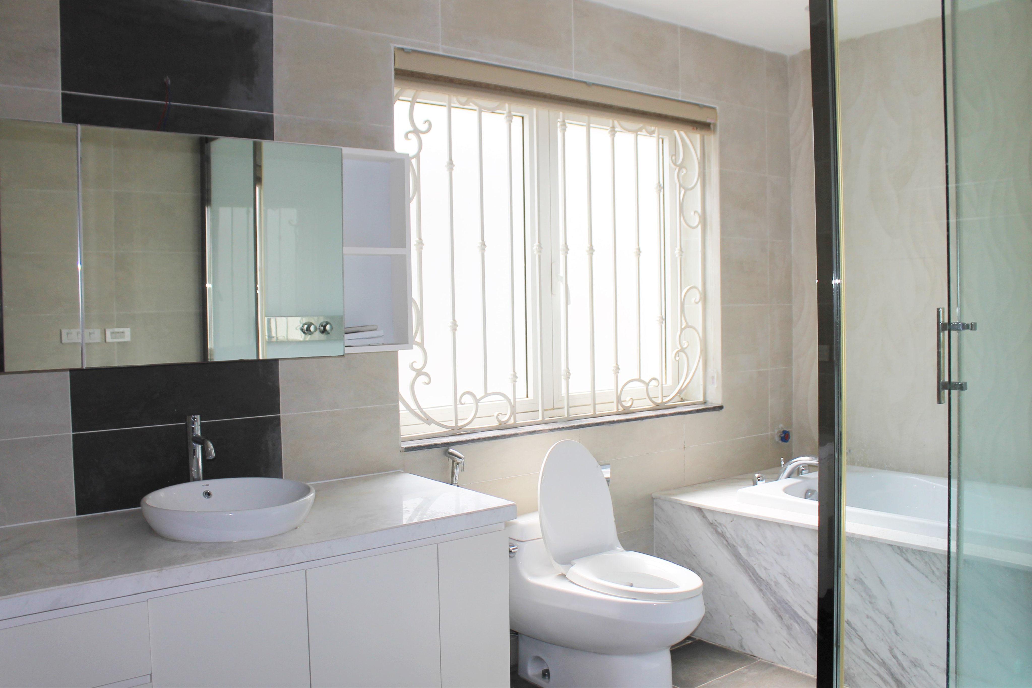 Hanoi Affordable Furnished 3 Bedrooms Duplex Villa in Vinhomes Riverside To Lease 9