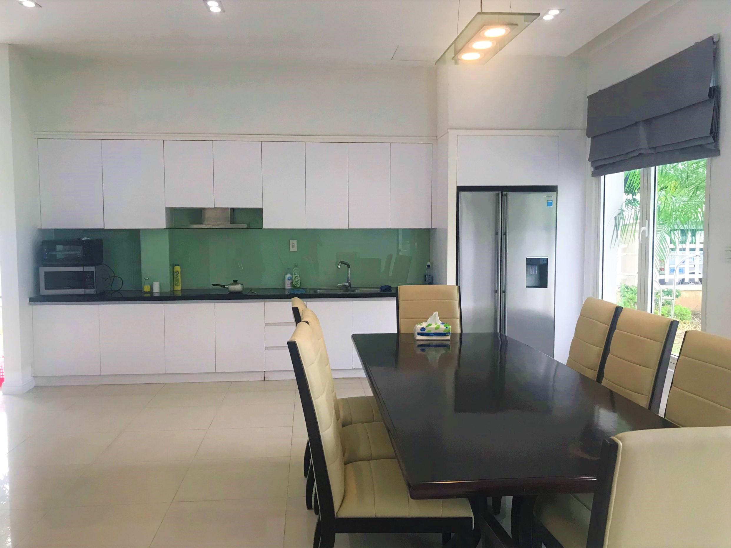 Hanoi Furnished 4 Bedrooms Villa To Lease In Vinhomes Riverside 4