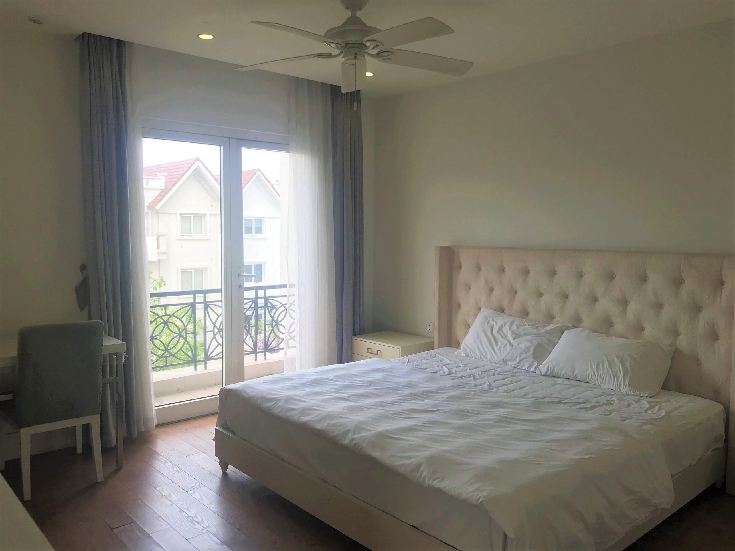Hanoi Furnished 4 Bedrooms Villa To Lease In Vinhomes Riverside 5