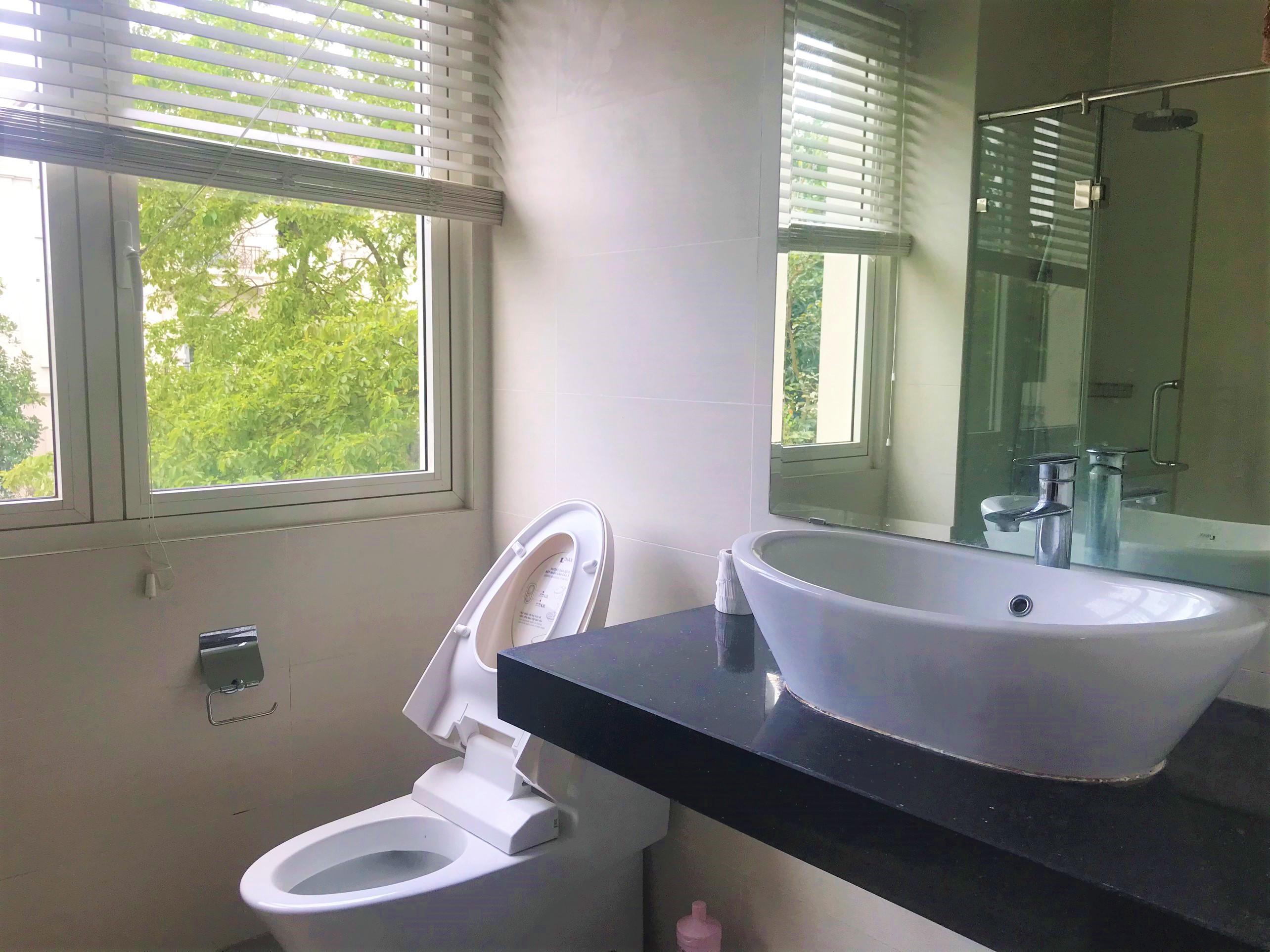 Hanoi Furnished 4 Bedrooms Villa To Lease In Vinhomes Riverside 10