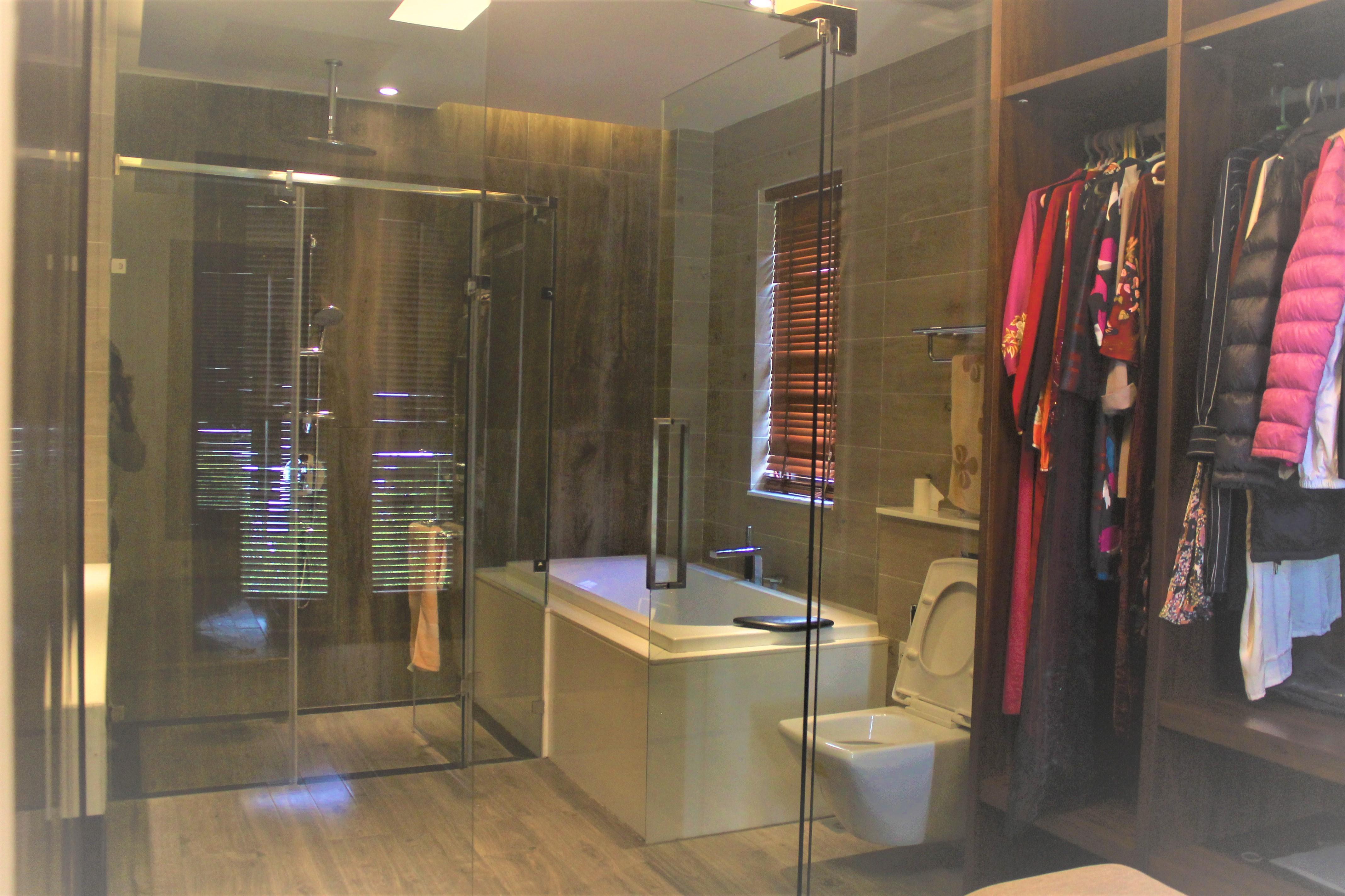 High-end utilities villas for rent in Hoa Phuong 03 - Vinhomes Riverside 6