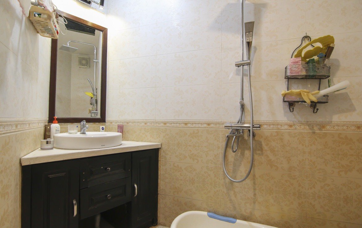 High-quality 200m2 villa for rent in Vinhomes Riverside Urban Town 11