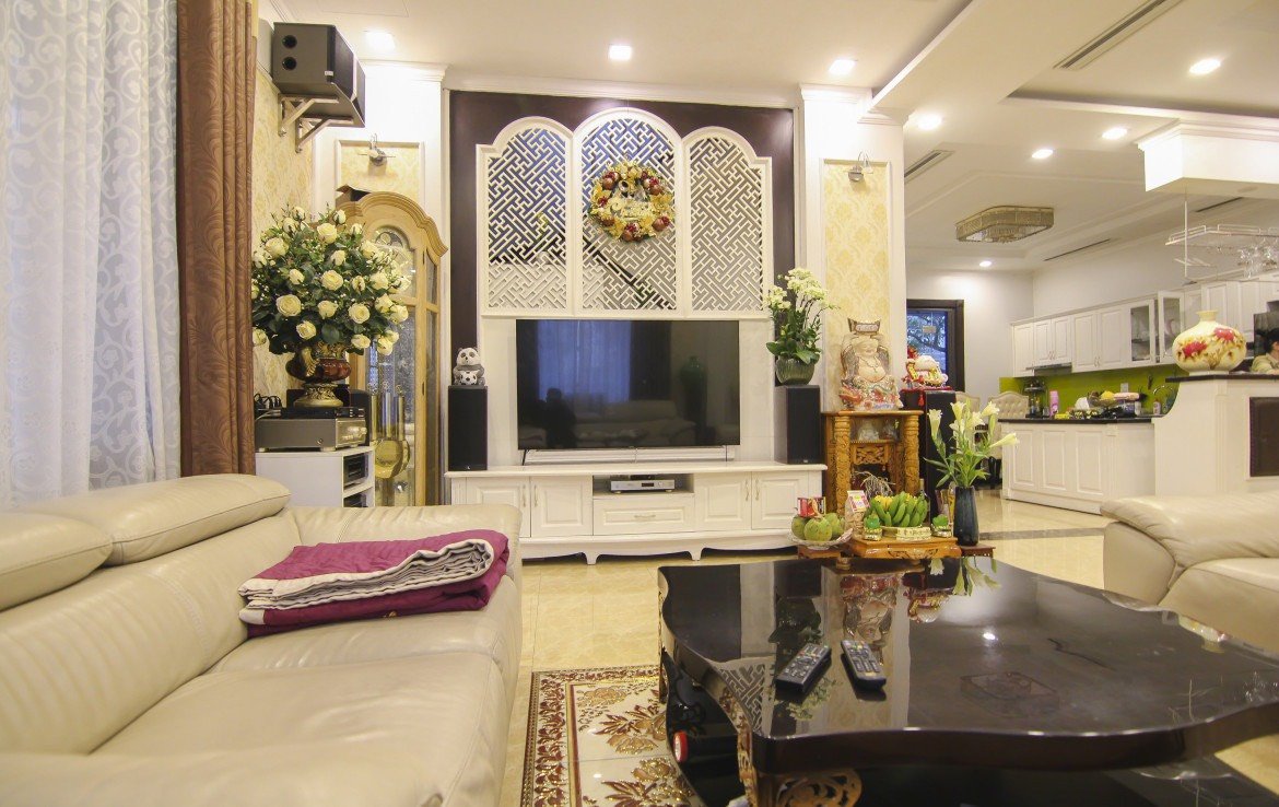 High-quality 200m2 villa for rent in Vinhomes Riverside Urban Town 4