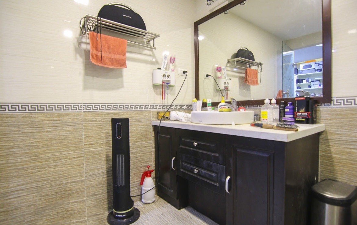 High-quality 200m2 villa for rent in Vinhomes Riverside Urban Town 6