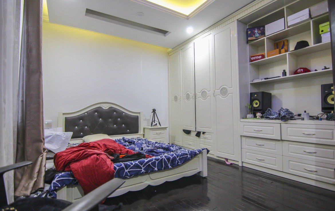 High-quality 200m2 villa for rent in Vinhomes Riverside Urban Town 7