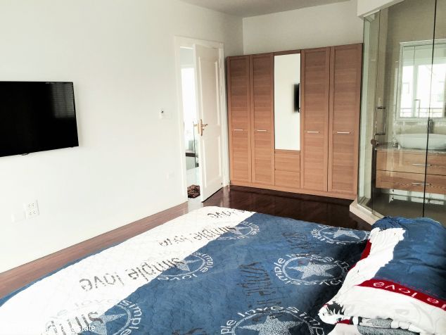 High-ranking 4 bedroom villa for rent in Vinhomes Riverside, Long Bien, Hanoi 10