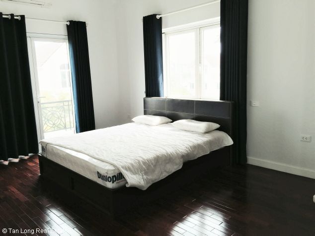 High-ranking 4 bedroom villa for rent in Vinhomes Riverside, Long Bien, Hanoi 9