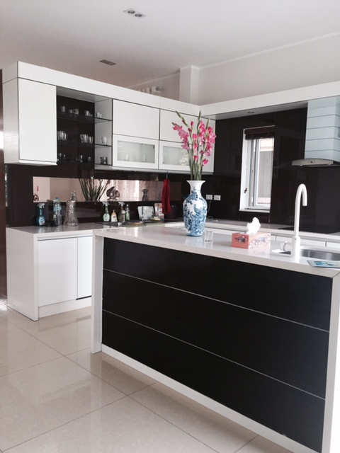 Hoa Lan villa with 5 bedrooms in Vinhomes Riverside Long Bien for rent 10