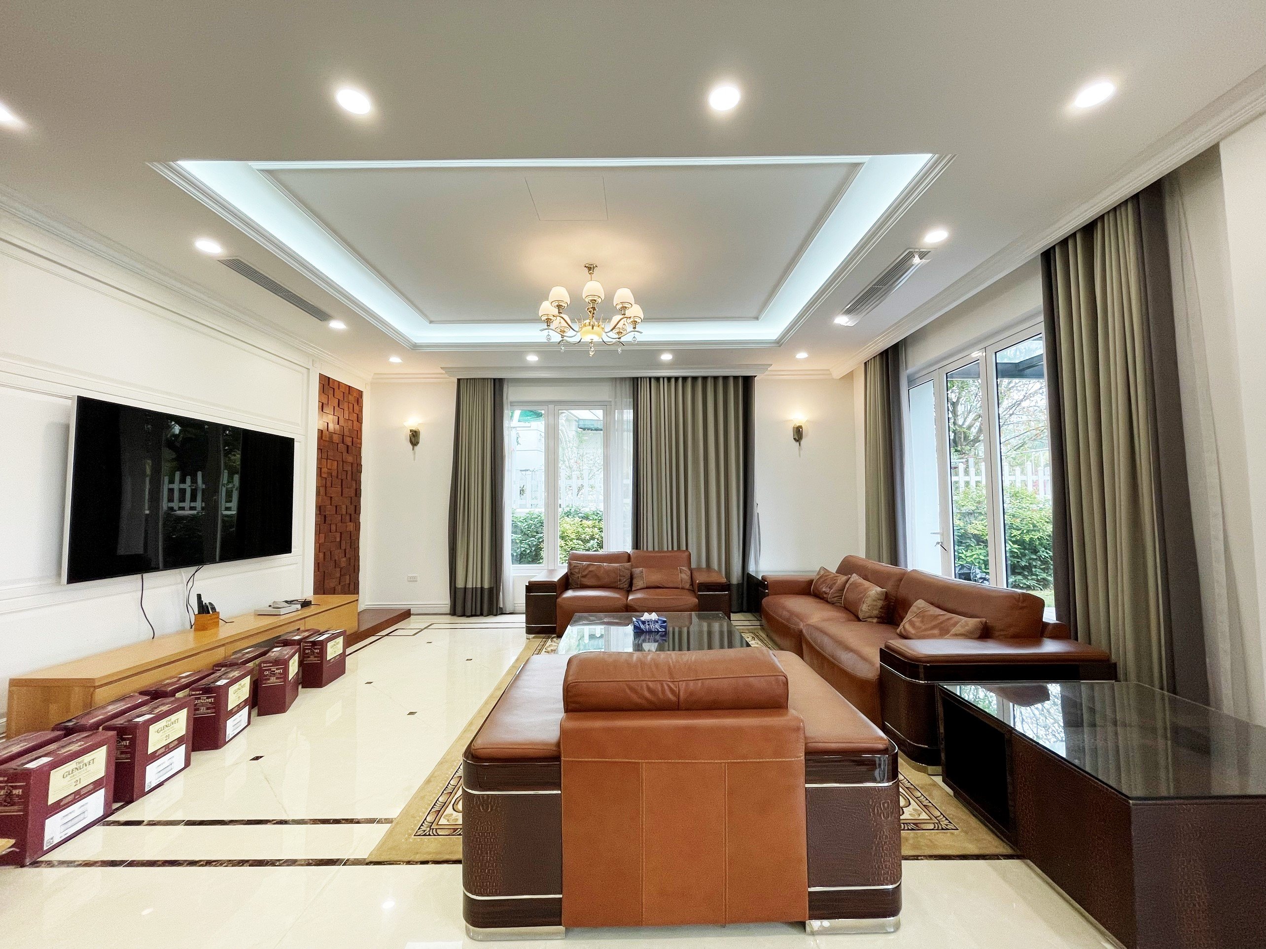 Incredible Bang Lang Villa for rent in Vinhomes Riverside, Long Bien District 2