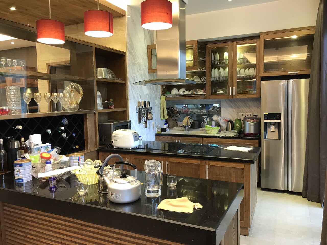 Lake house for lease in Vinhomes Riverside with modern and splendid indoor interior 11