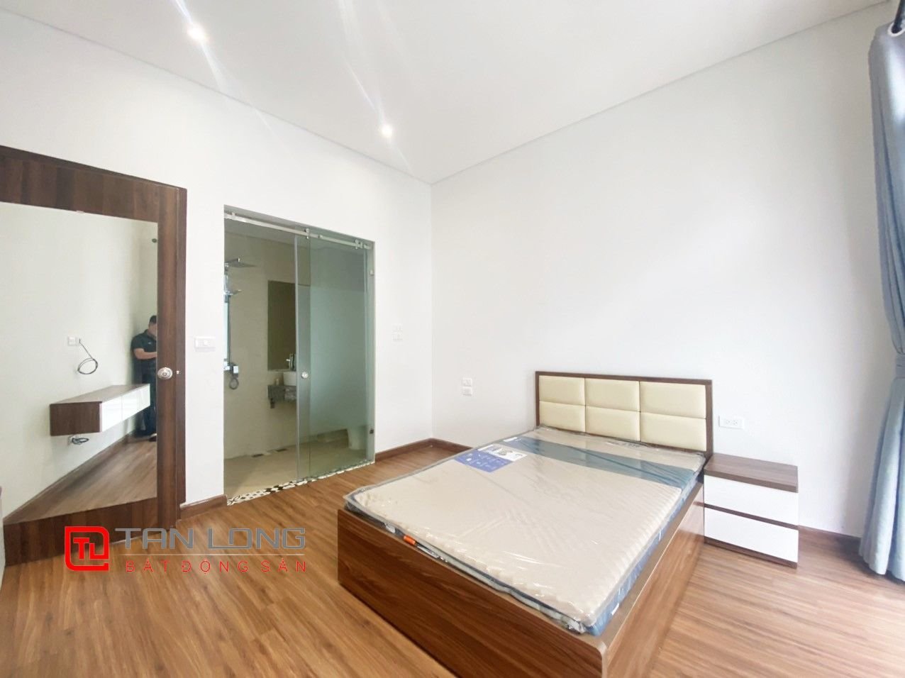 Lakeside Villa for rent near Vinschool at Vinhomes The Harmony 5