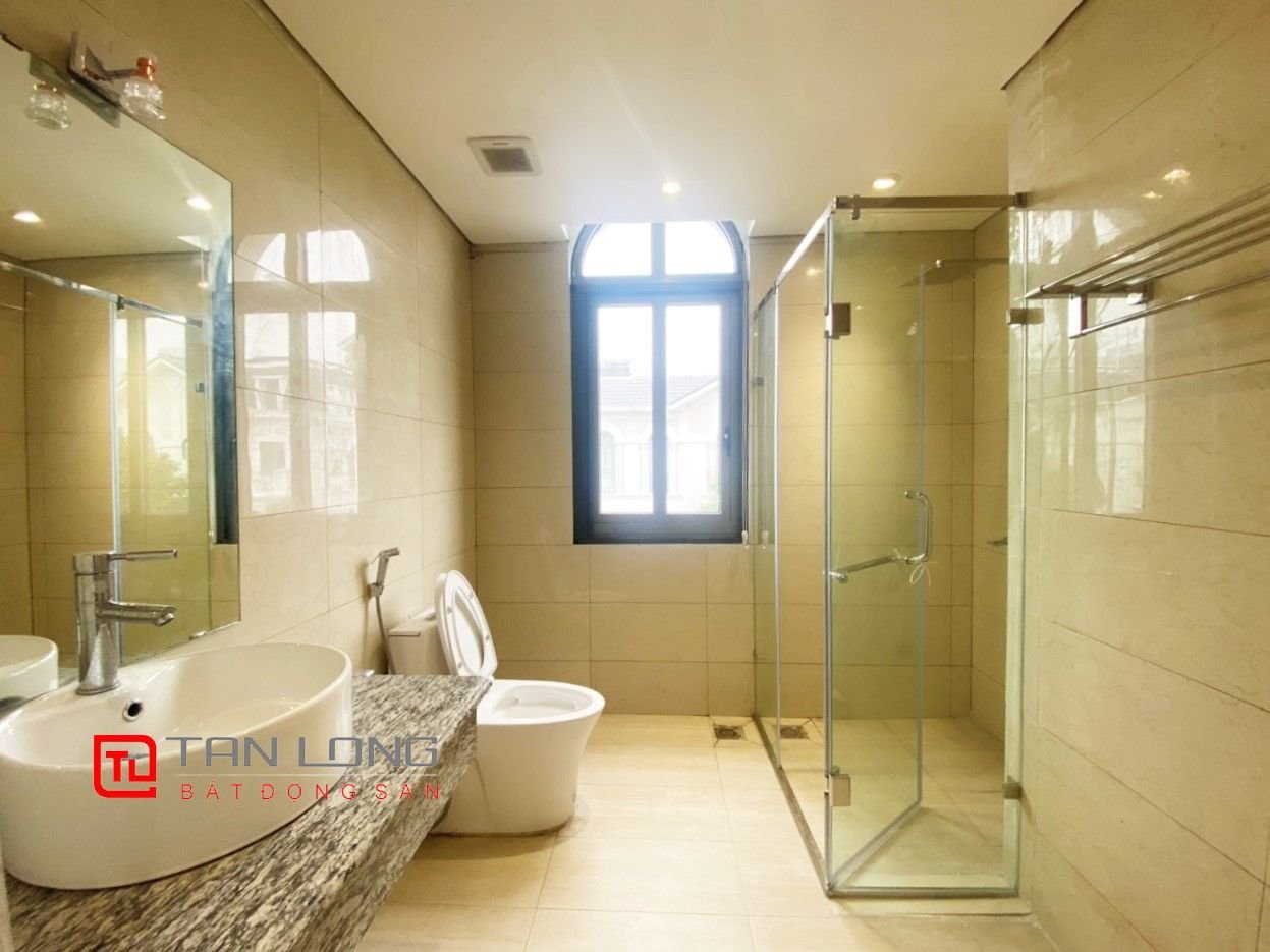Lakeside Villa for rent near Vinschool at Vinhomes The Harmony 6