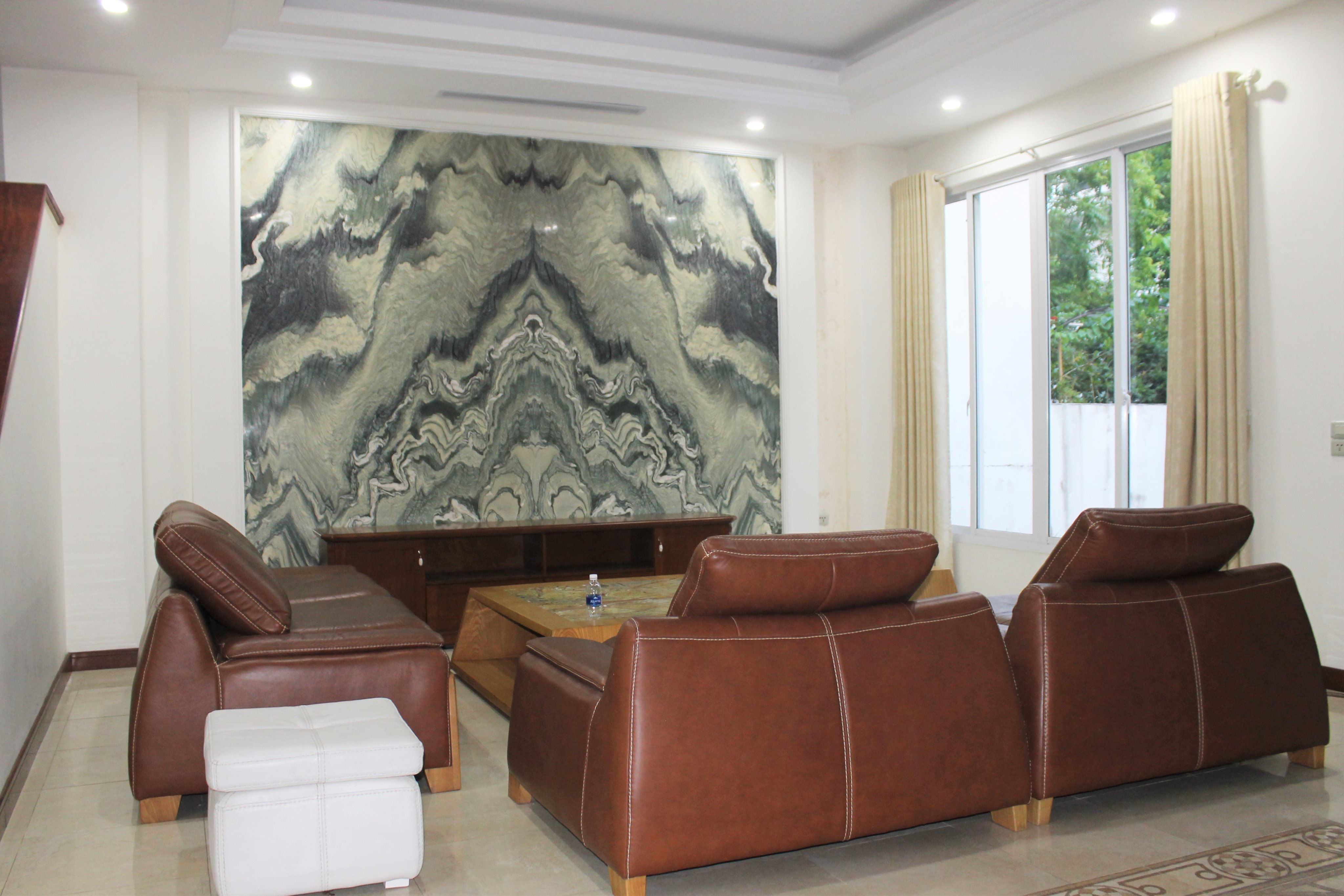 Furnished 3 Bedrooms Duplex Villa To Lease In Vinhomes Riverside in Anh Dao
